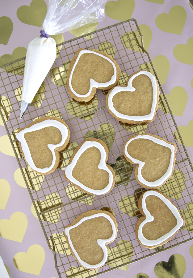 Wilton From The Heart Nesting Cookie Cutter Set, from Bite Sized to 5-inch  Heart Cookies, Share the Love of Baking, 4-Piece Set