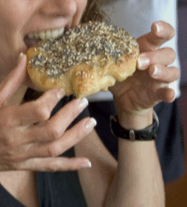 margo-biting-bagel