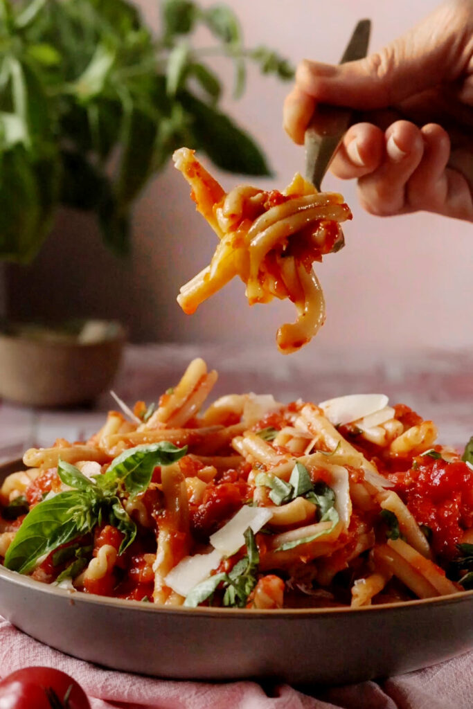 pasta with easy no peel tomato sauce

